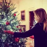 Мелания украси Белия дом с 51 коледни елхи (ВИДЕО)