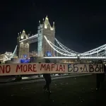 С акция пред Тауър Бридж: Българи в Лондон подкрепят протеста срещу бюджета