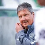 Валери Божинов с подкрепа за Любо Пенев