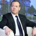 Медведев: НАТО трябва да бъде унищожен