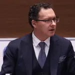 Митов: СДВР проверява „плезещия се полицай“ от протеста