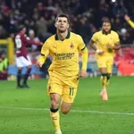 Милан си върна върха