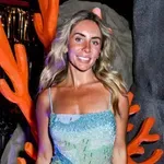 На калъп със 17 мъже: Арестуваха разпоретината Бони Блу в Бали