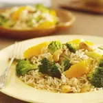 Ориз ориент с броколи, портокал и кашу