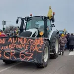 Френски фермери блокираха с трактори Европарламента