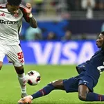 ПСЖ стъпи и на световния трон, вратарят на "принцовете" спаси четири дузпи!