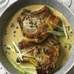 Пържоли в маскарпоне сос (+ зелен пипер и вино)