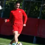 Андриан Краев титуляр при победа на Апоел Тел Авив в Израел