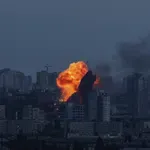 Шест души, от които 3 деца, са ранени при масирана нощна атака срещу Одеса