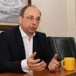 Николай Василев: Очаквам двуцифрен ръст на заплатите и малка инфлация през 2026 година