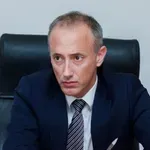 Краси Вълчев даде заден, отказа се от простотията с "интегралния" изпит