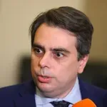 Асен Василев: Връщаме мандата на президента веднага
