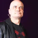 Трифонов беснее по фейсбук: Оставка, Василе, оставка!