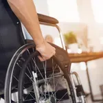 Увеличават помощта за хората с увреждания