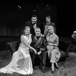 Държавна сигурност влиза в Народния театър