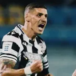 По стъпките на Лечков: Бешикташ напира за Десподов