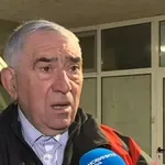 Докога? Пребиха фелдшер през нощта, опитал да помогне на пострадал мъж в дома му