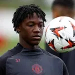 Юнайтед задържа Мейно с нов договор