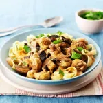 Бьоф Строганов с лют пипер и паста