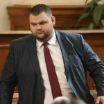 Проверяват декларацията на Пеевски по сигнал на Иво Мирчев