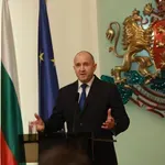 СОЦИОЛОГИЯ: 64% одобряват оставката на президента Радев