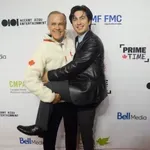 Хм, с кого се гушка премиерът на Канада?