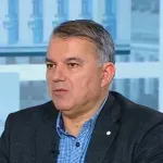 Богомил Николов: Ако на 1-и февруари ви върнат ресто в лева, звънете на НАП или на КЗП