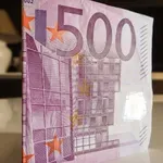 Турист в Боровец плати в заведение с фалшиви 500 евро