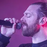 Канадският поп певец Джонатан Рой се среща лично с феновете си в София