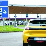 Бензиностанциите в Европа отварят магазини