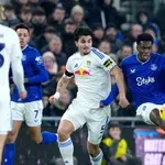 Груев титуляр, Лийдс измъкна точка