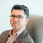 Безпаричие: Все повече българи да работят на две и повече места