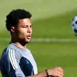 Байерн удължи договора на Гнабри