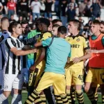 Полицията клекна: Локо - Ботев пак с друг час