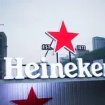 "Хайнекен" съкращава до 6000 работни места на фона на спад в продажбите