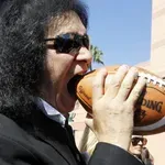 Легендата Джийн Симънс: Рапът няма място в "Залата на славата"