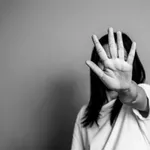 27-годишен мъж преби 43-годишната си съпруга в Добричко