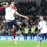 Черни облаци над Северен Лондон