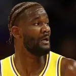 Спипаха баскетболист на Лейкърс с марихуанка