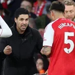 "Пчеличките" отдалечиха Арсенал от титлата