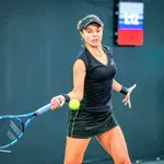 Виктория Томова започна с победа и на двойки в Португалия