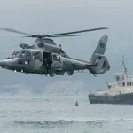 Включиха вертолет в търсенето на кораба