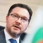 Заповед на Дани Митов: Полицаите трябва да се самопрострелват с тейзър при обучение