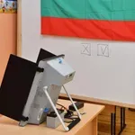 КОНФЛИКТ: ЦИК се оплака от Гюров заради параваните за вота