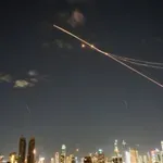 Българин в Дубай: Евакуираха ни спешно заради ракетни атаки около полунощ