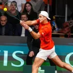 Обрат изхвърли Сашо Василев от Анталия