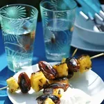 Шишчета с ананас и фурми