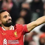 Само Джерард е над Салах в Ливърпул