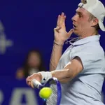 Шаповалов изхвърли Циципас