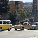 Левът си отиде, но трабантът е вечен: Стотици екземпляри шестваха по търновските улици (СНИМКИ)